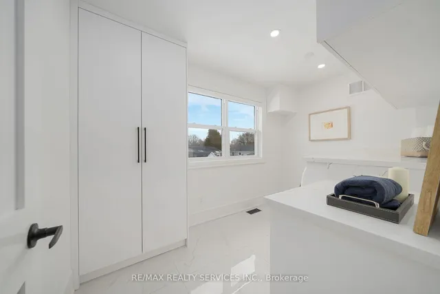 Additional image 35 of 1037 Wayne Pl