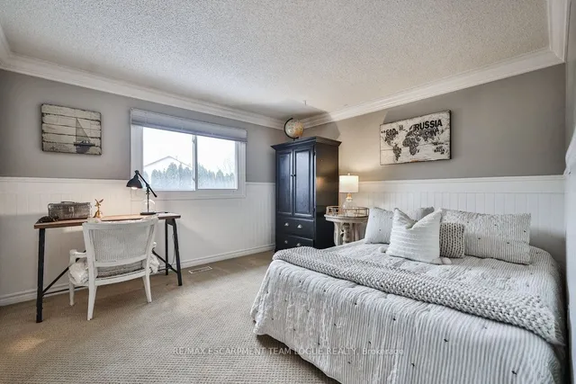 Additional image 29 of 2215 Vista Dr