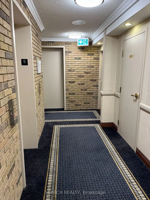 1360 Rathburn Rd Unit 906