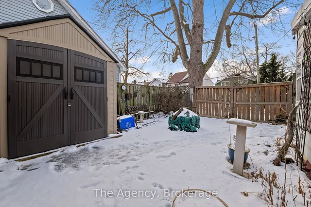 Additional image 32 of 35 Jones St