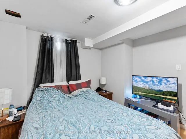 Additional image 31 of 7196 Delmonte Cres