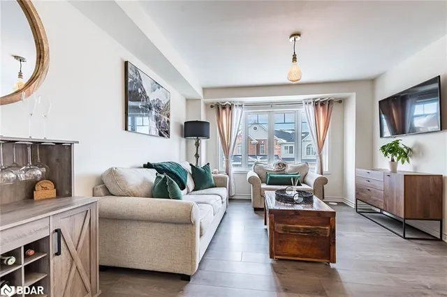 Additional image 6 of 1141 Duignan Crescent Cres