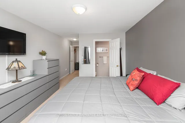 Additional image 18 of 23 Jonathon Crt