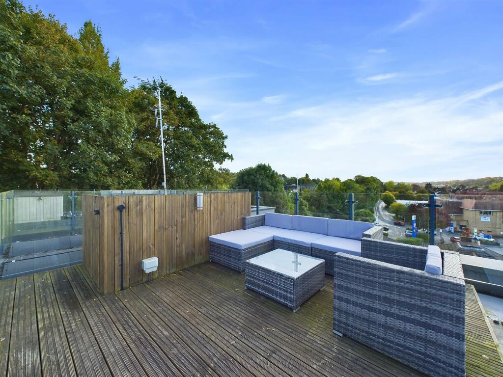 Additional image 9 of Whytecliffe Road South, Purley