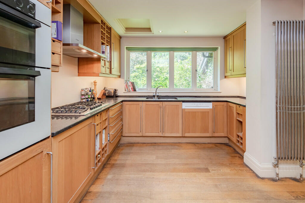 Additional image 9 of Webb Estate, Purley, Surrey