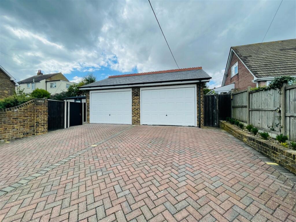 Additional image 18 of St. Vincent Road, St. Margarets-At-Cliffe, Kent, CT15 6ET