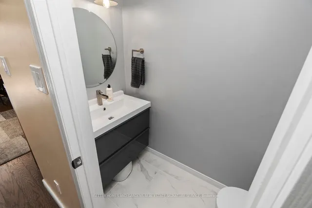 Additional image 24 of 5140 Lampman Ave