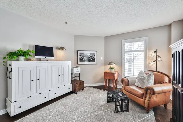 Additional image 14 of 353 Canyon Cres