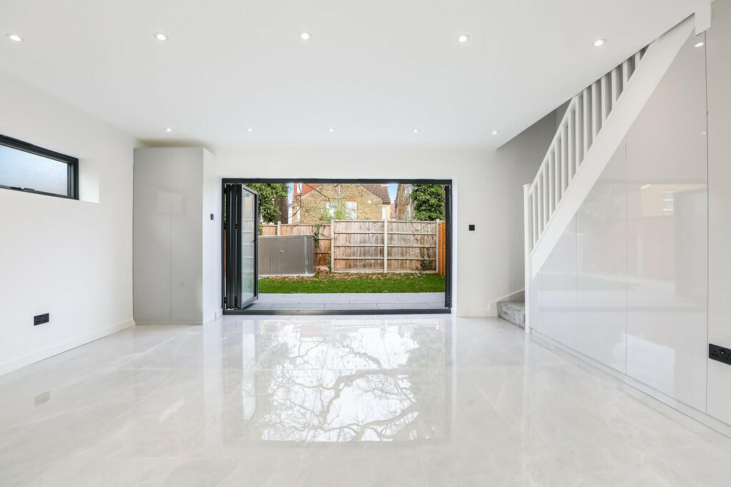 Additional image 5 of Dunheved Road North, Thornton Heath