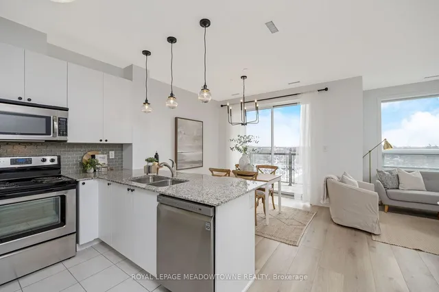 Additional image 14 of 383 Main St Unit 618