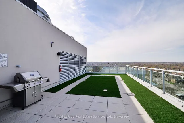 Additional image 32 of 360 Pearl St Unit 902