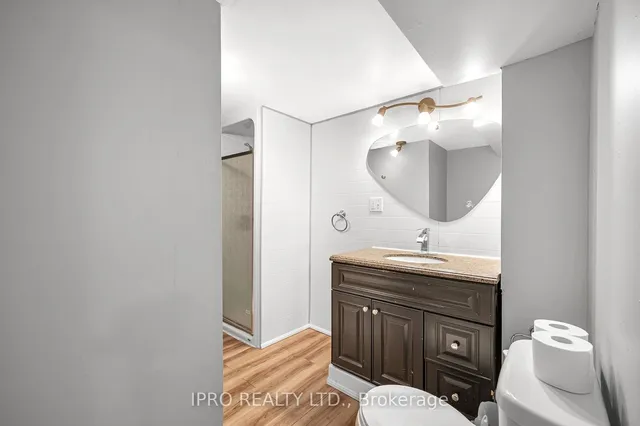 Additional image 29 of 179 Bond St