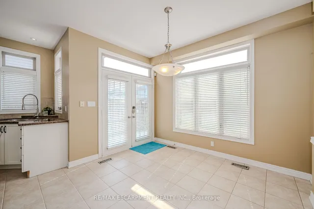 Additional image 12 of 76 Moorland Cres