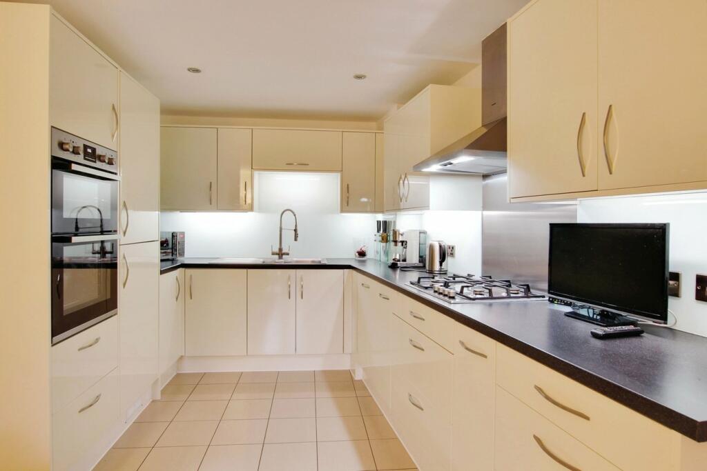 Additional image 5 of Willowbank, Sandwich, CT13