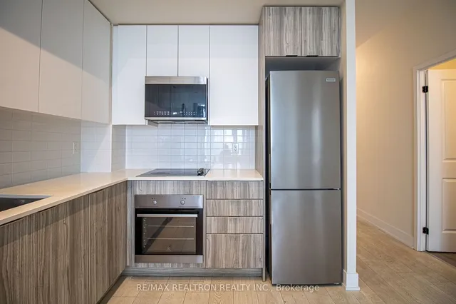 Additional image 5 of 2481 Taunton Rd Unit 209