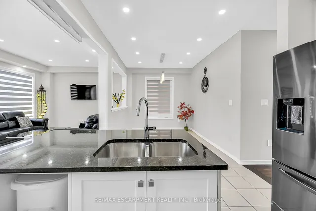 Additional image 15 of 328 Bedrock Dr