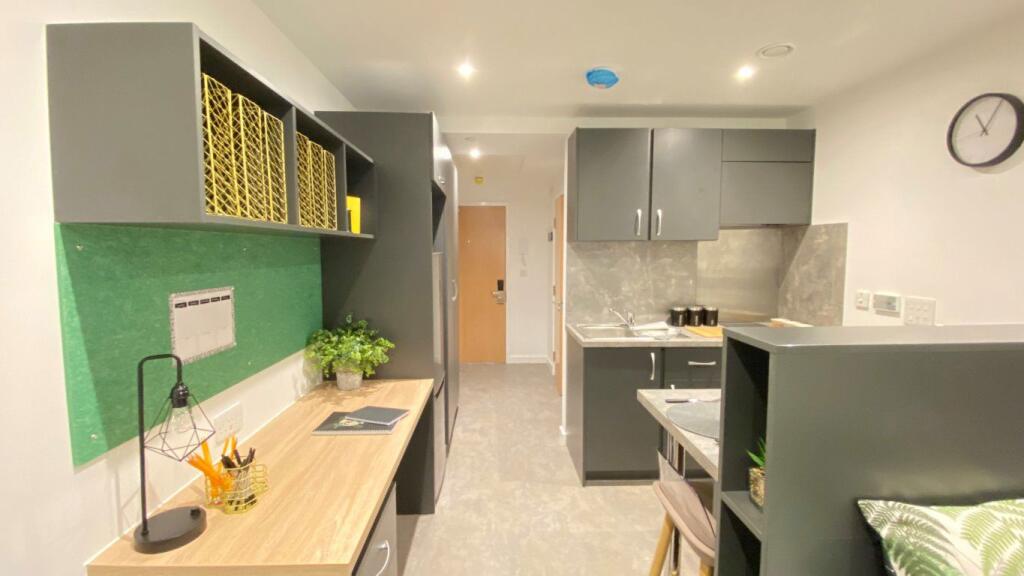 Additional image 15 of 8 Griffin Westgate One: 3675