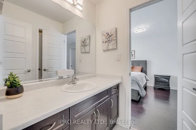 Additional image 27 of 692 Kennedy Circ