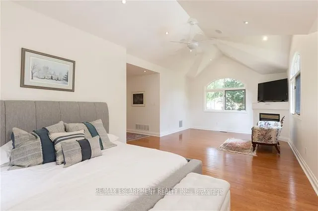 Additional image 18 of 247 Colchester Dr