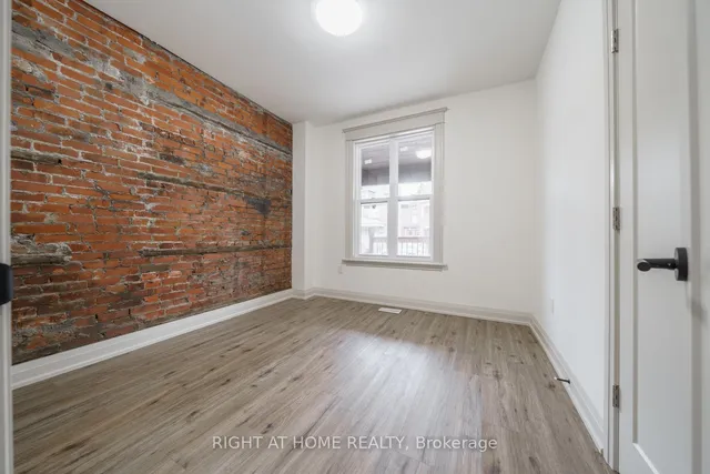 Additional image 26 of 105 Aikman Ave