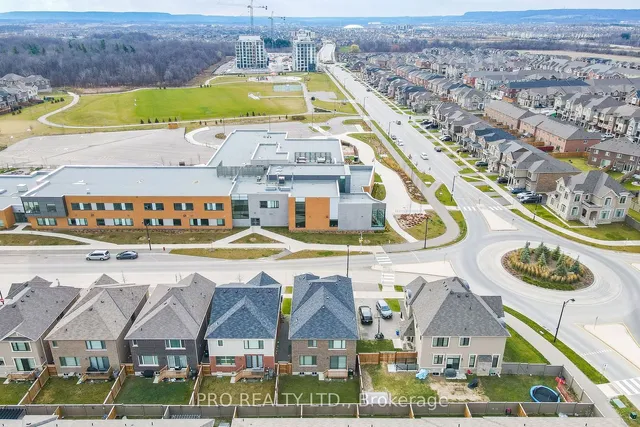 Additional image 38 of 692 Kennedy Circ