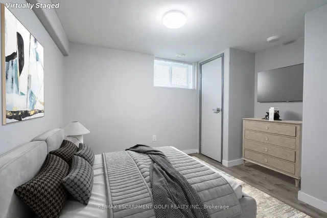 Additional image 33 of 49 Cheryl Ave