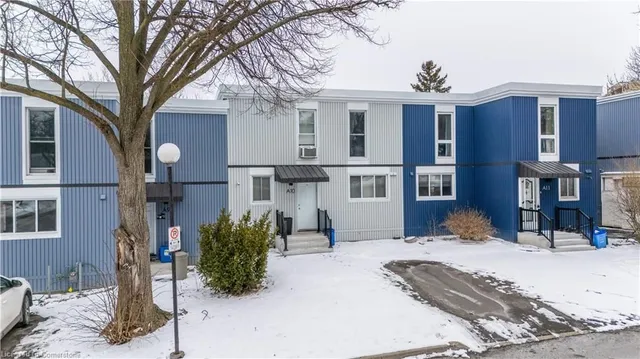 25 Britten Close Unit A10