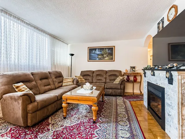 Additional image 10 of 3700 Kaneff Cres Unit 212