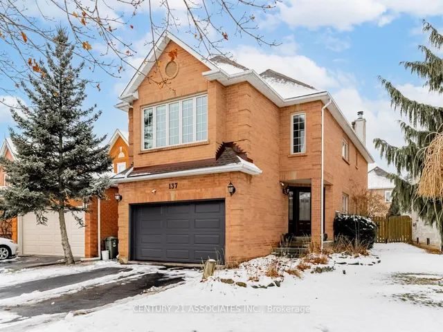 137 Cove Cres