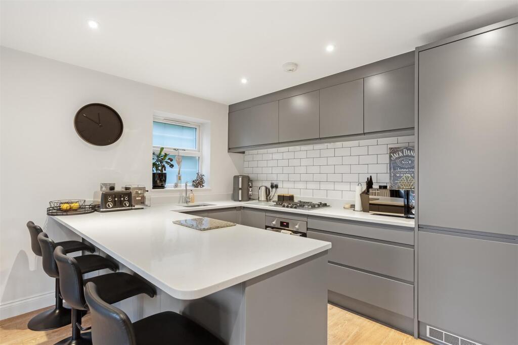 Additional image 3 of Athena House, Edgehill Road, Purley