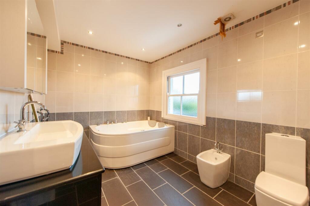 Additional image 20 of North Foreland Avenue, Broadstairs