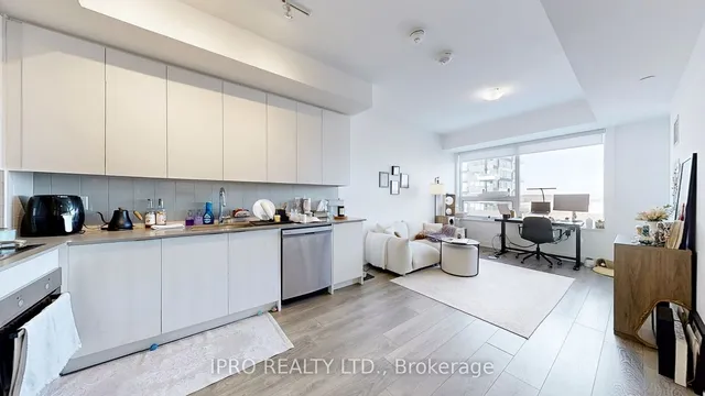 Additional image 9 of 2485 Taunton Rd Unit 826