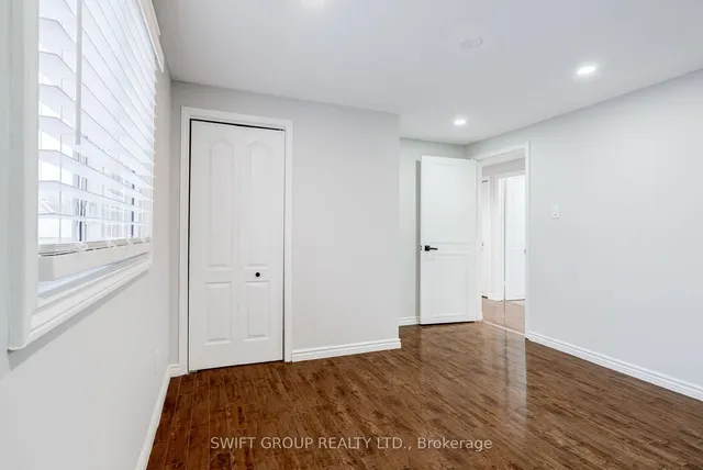 Additional image 21 of 2 Buffalo Crt