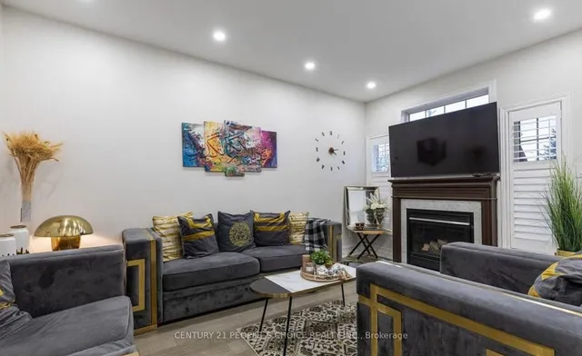 Additional image 8 of 6993 Amour Terr