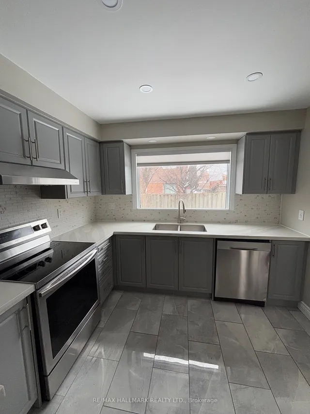 Additional image 5 of 466 Woodlawn Cres