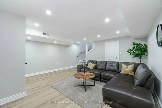 Additional image 33 of 5220 Nova Cres