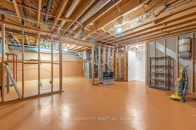 Additional image 36 of 34 Acredale Dr