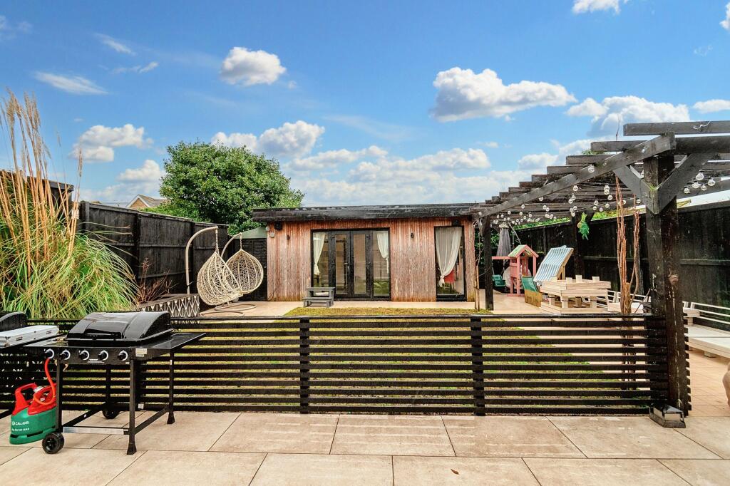 Additional image 22 of Cliff View Road, Cliffsend, CT12