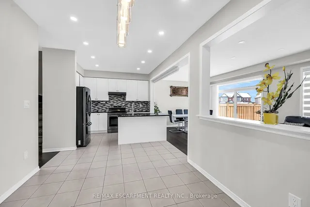 Additional image 10 of 328 Bedrock Dr