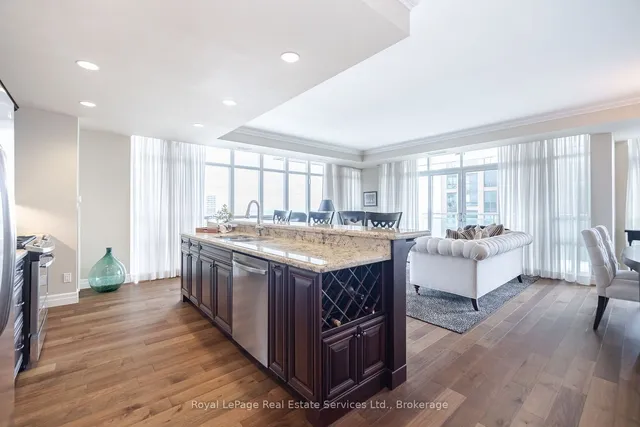 Additional image 10 of 360 Pearl St Unit 902