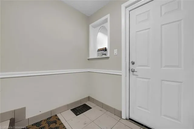 Additional image 8 of 76 Wellington St N/S St