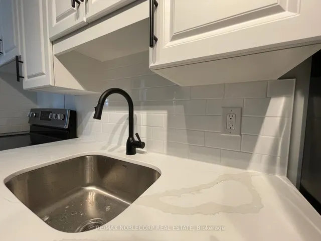 Additional image 7 of 5 Applewood Ave Unit 2