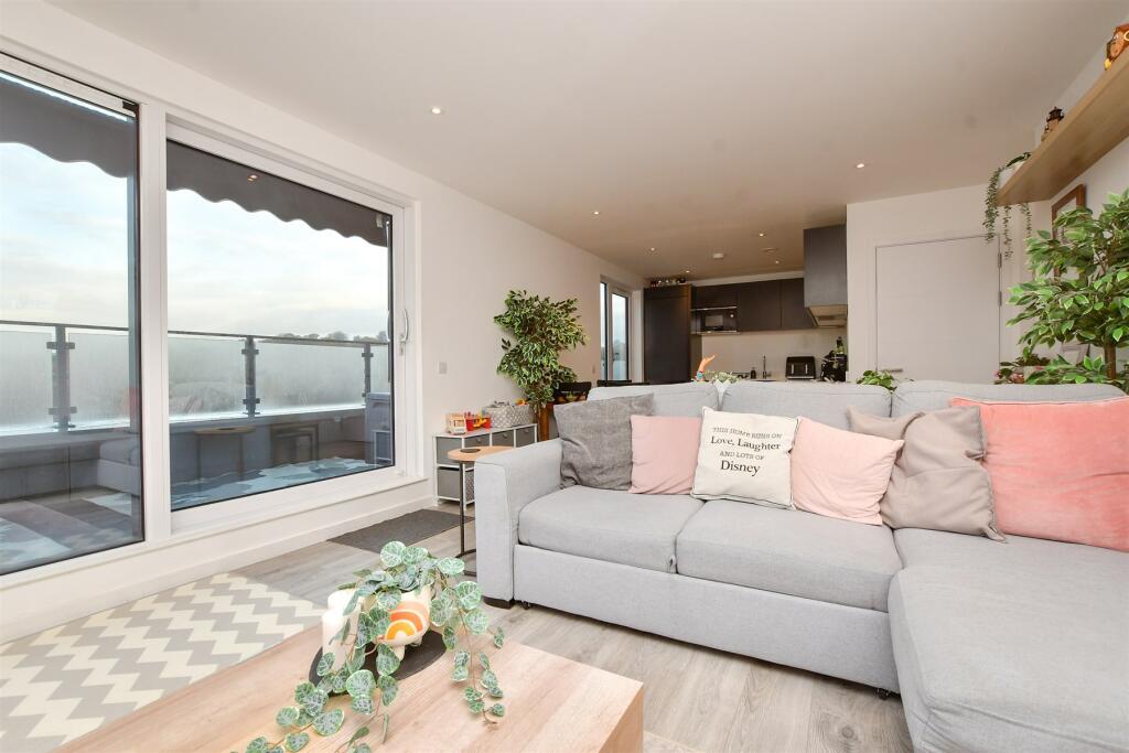 Additional image 6 of High Street, Purley, Surrey