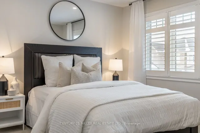 Additional image 12 of 302 Jean Landing