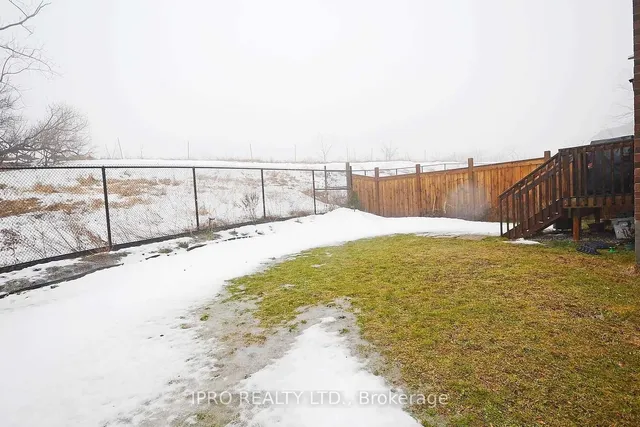 Additional image 33 of 128 Crafter Cres