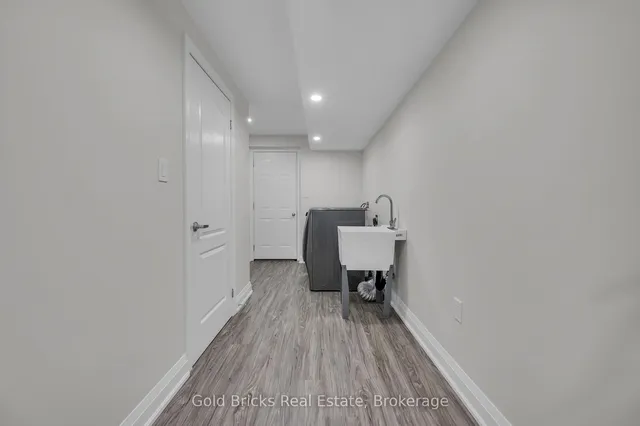 Additional image 38 of 18 Germain Circ