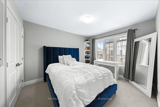 Additional image 34 of 75 Southshore Cres