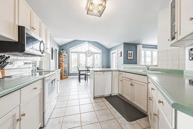 Additional image 11 of 48 Riviera Rdge