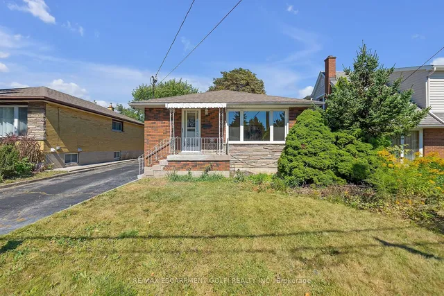 49 Cheryl Ave