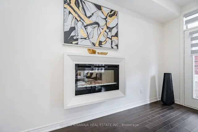 Additional image 20 of 483 Manhattan Common